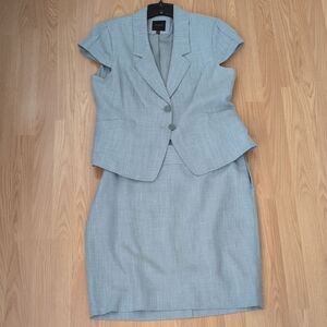 The Limited Elegant Gray Blazer and Skirt Set